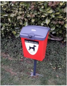 Image of new big dog waste bin in Middle Road